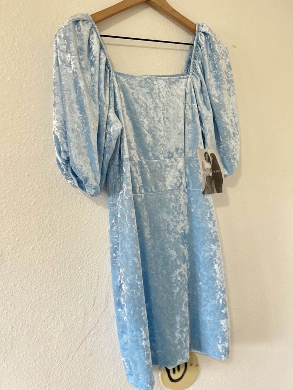 Kendall & Kylie light blue crushed velvet puff sleeve mini dress size Large